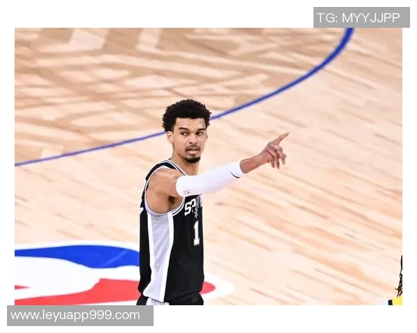 文班亚马：个人荣誉无所谓DPOY代表我为球队贡献力量