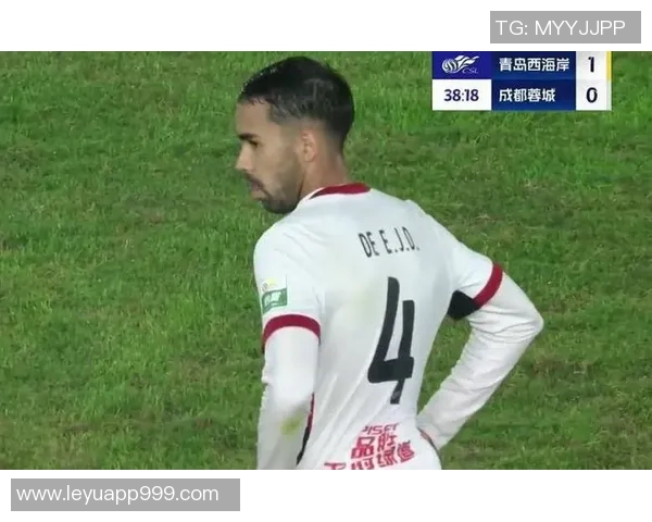 德尔加多错失反击机会被替换下场情绪低落引发关注